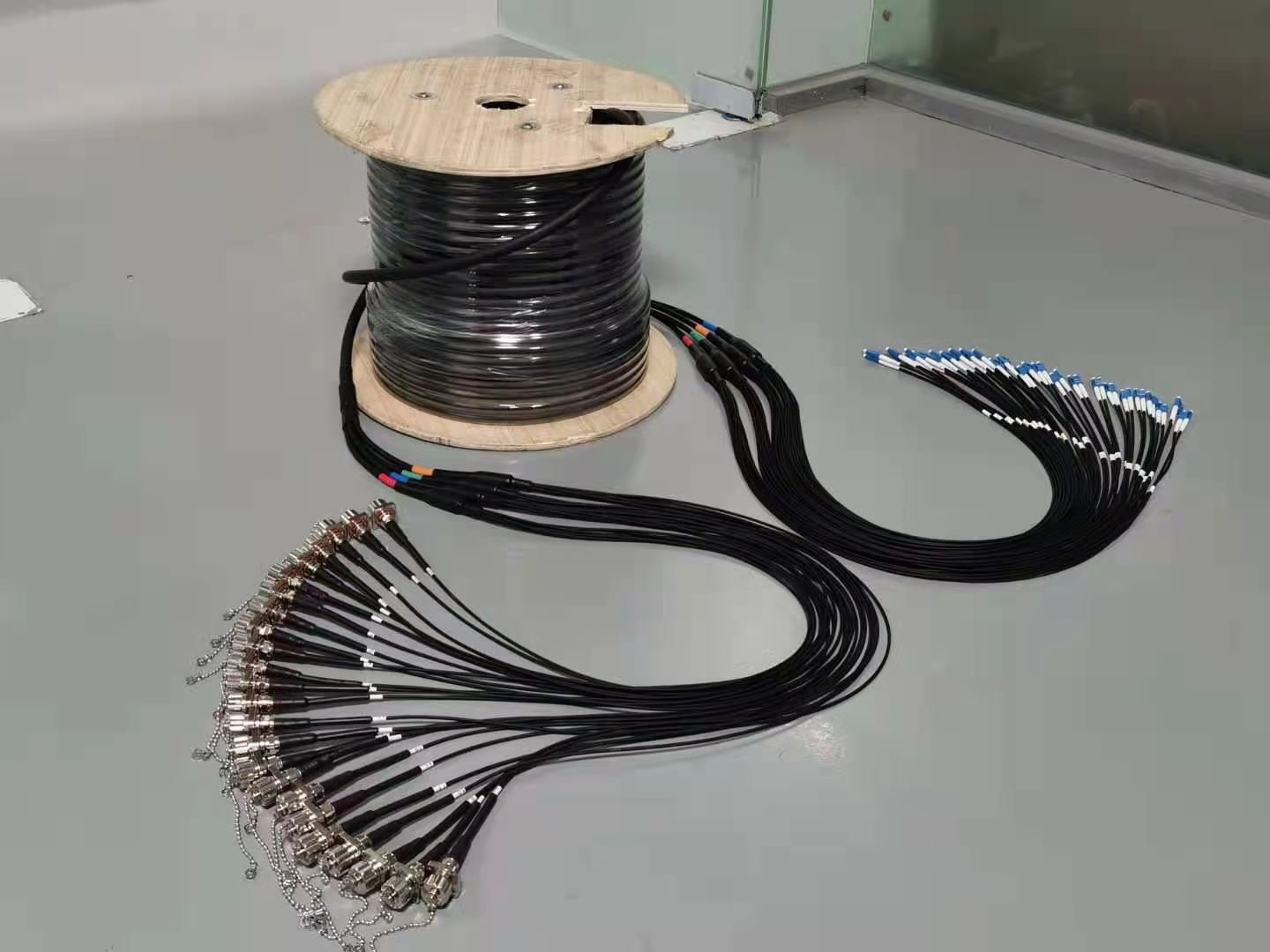 942-98258 FTTA cable assembly FIBER LC-ODLC Socket, 8 FIBER PAIRS, CLAMPS HOISTING GRIP